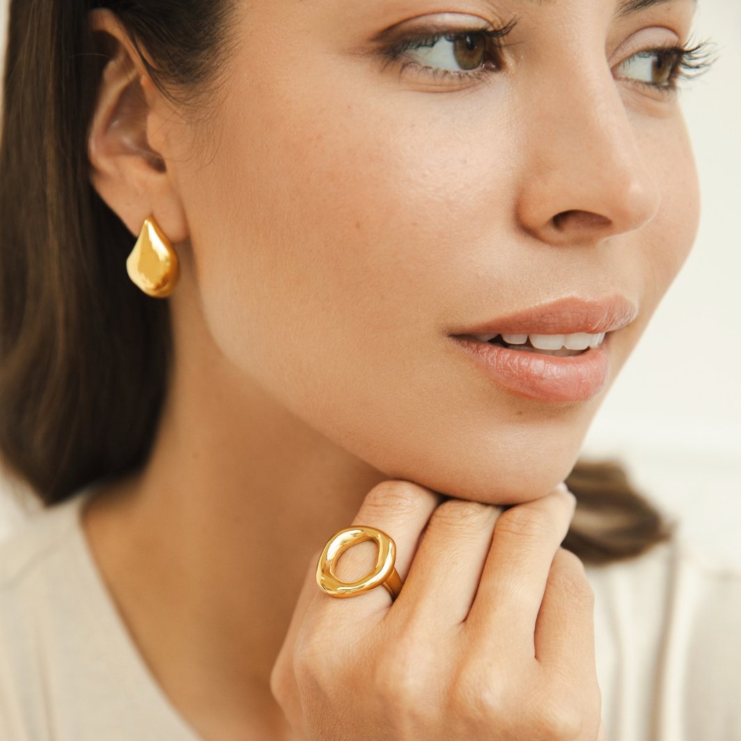 Dahlia Loop Gold Ring - NAVALLIRing