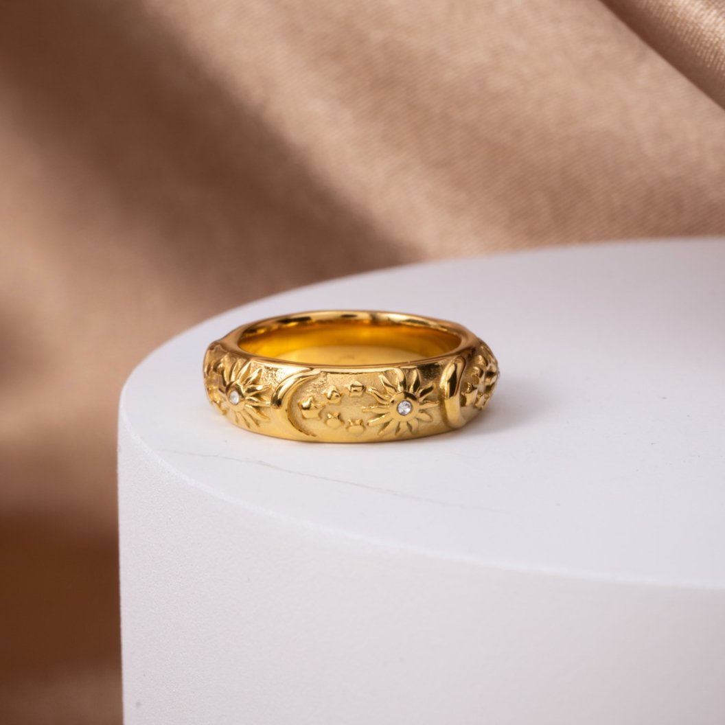 Elodie Celestial Gold Ring - NAVALLIRing