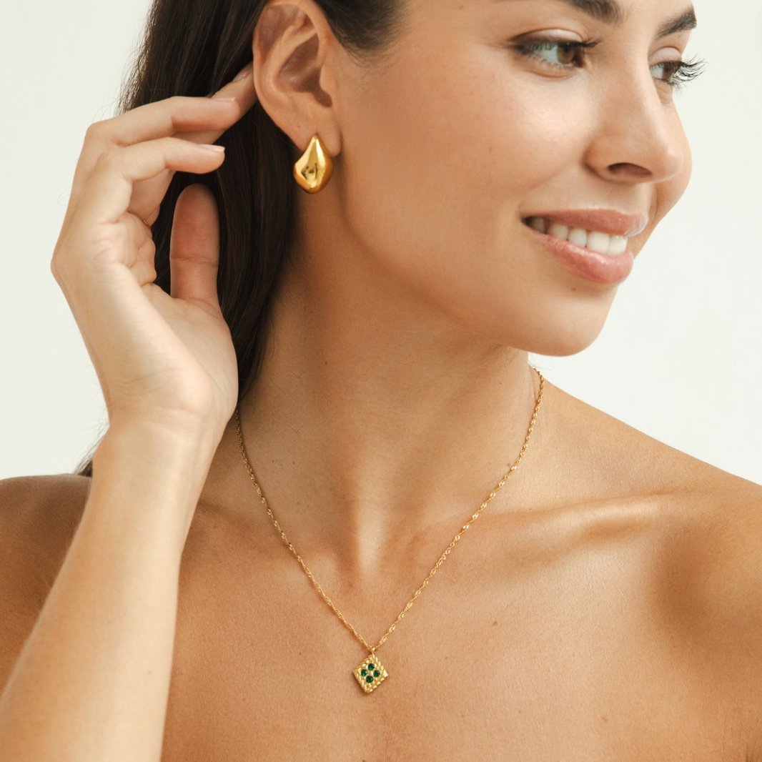 Giselle Emerald Necklace - NAVALLINecklace