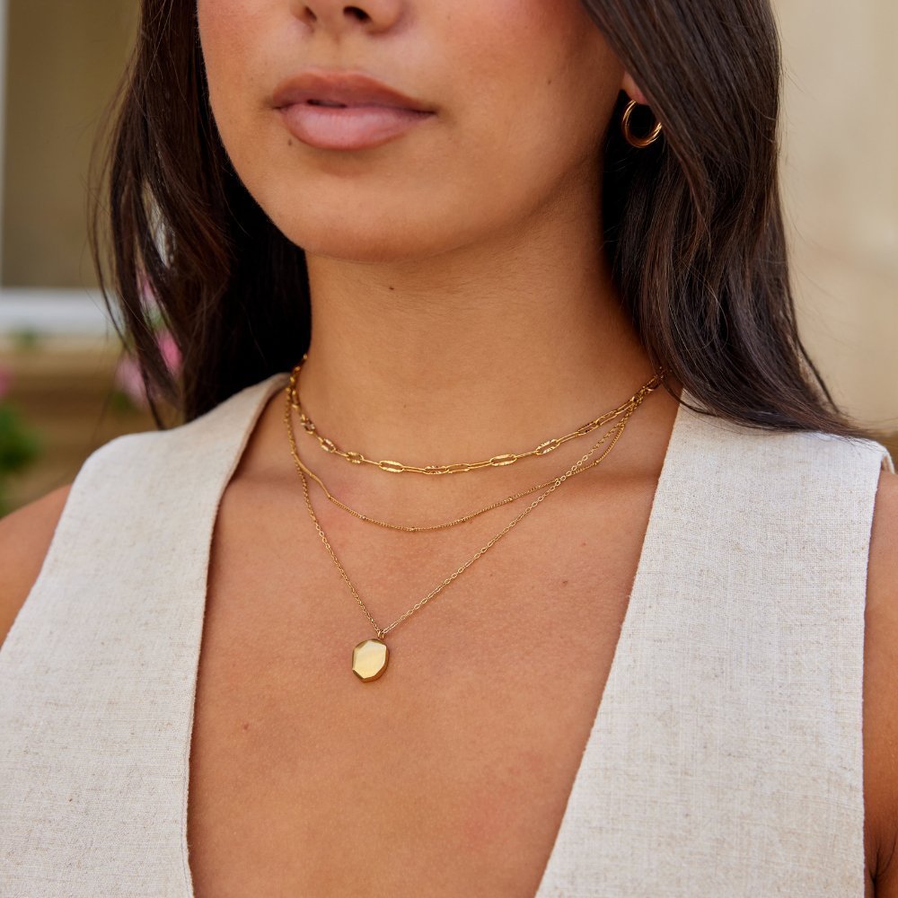 Ivella Pendant Necklace - NAVALLINecklace