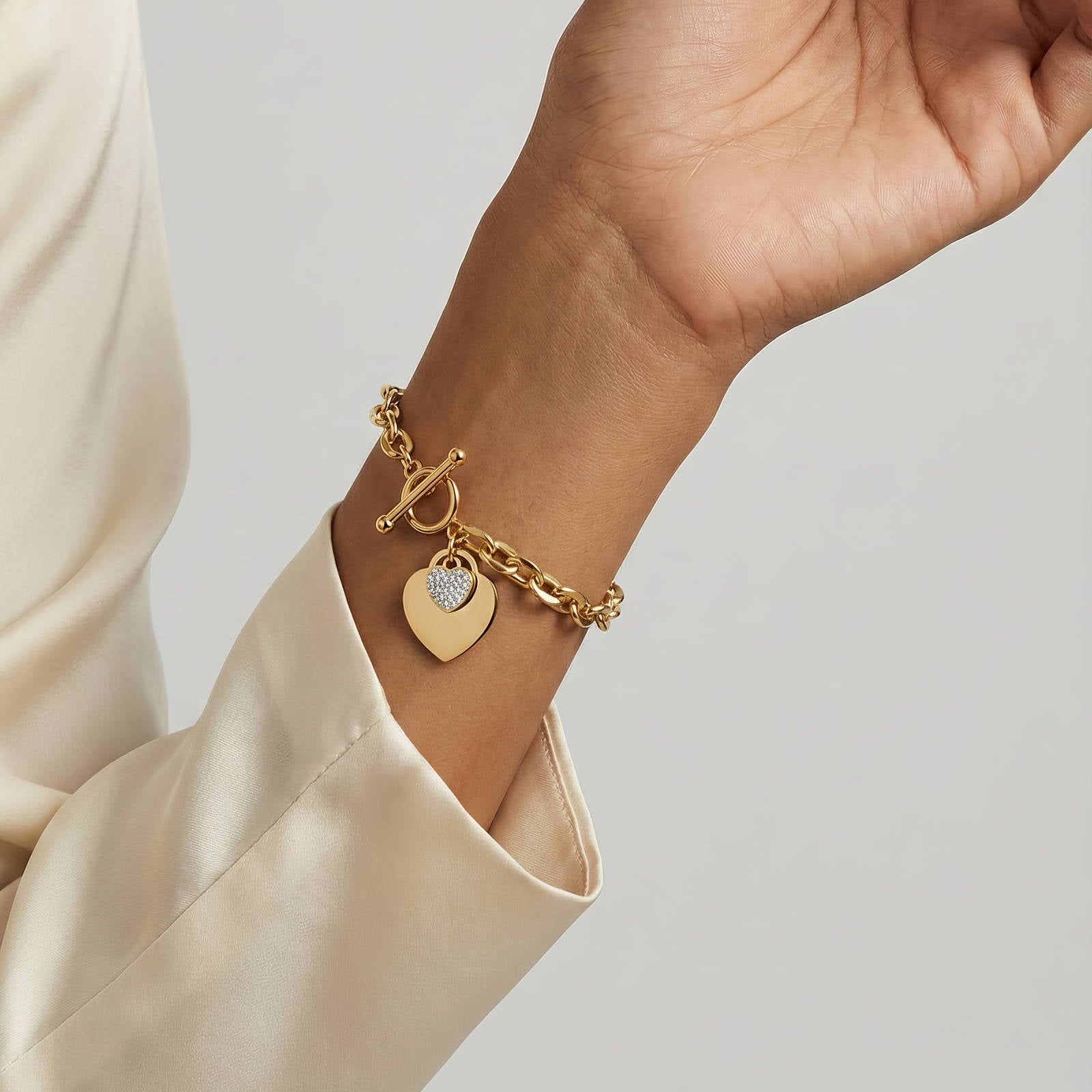 Isla Gold Hearts Bracelet