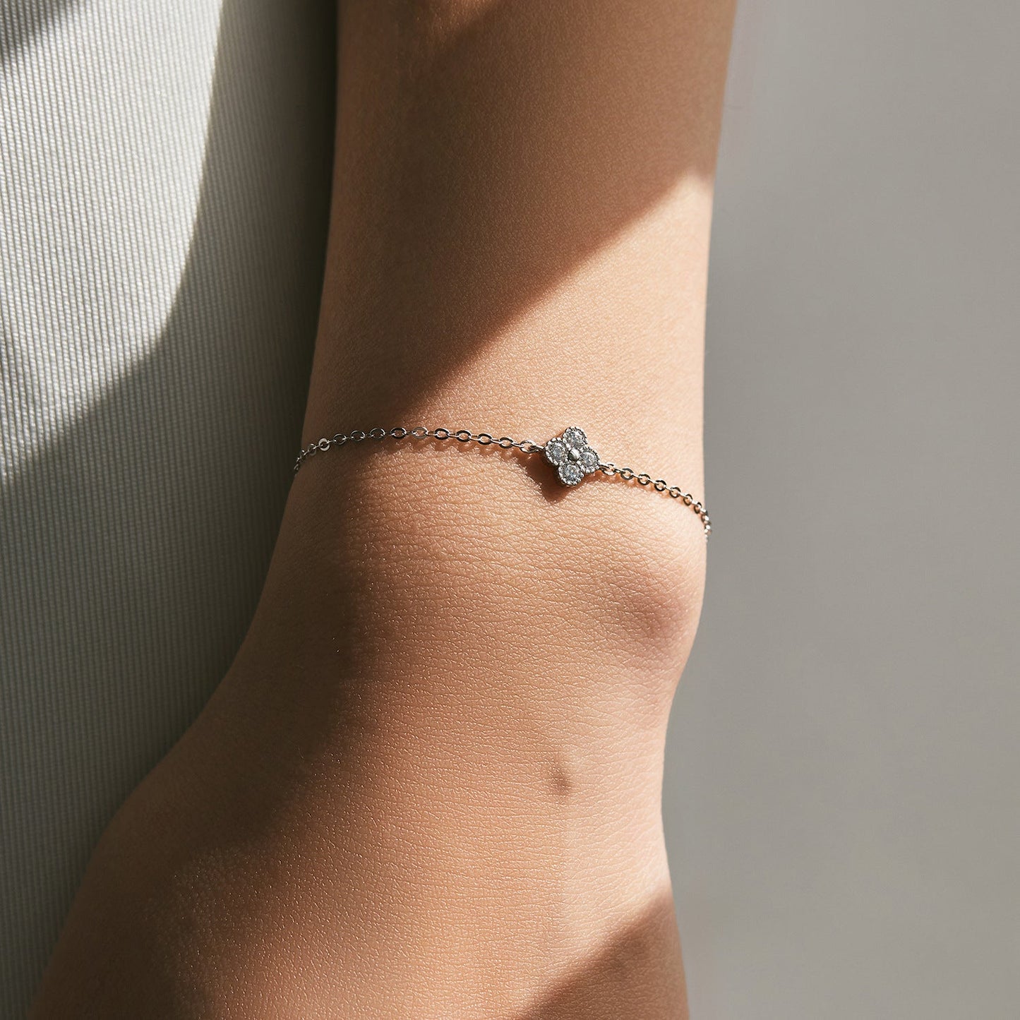 Aiko Silver Clover Bracelet - NAVALLI