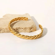 Alba Bold Twist Bangle - Bracelet - 4