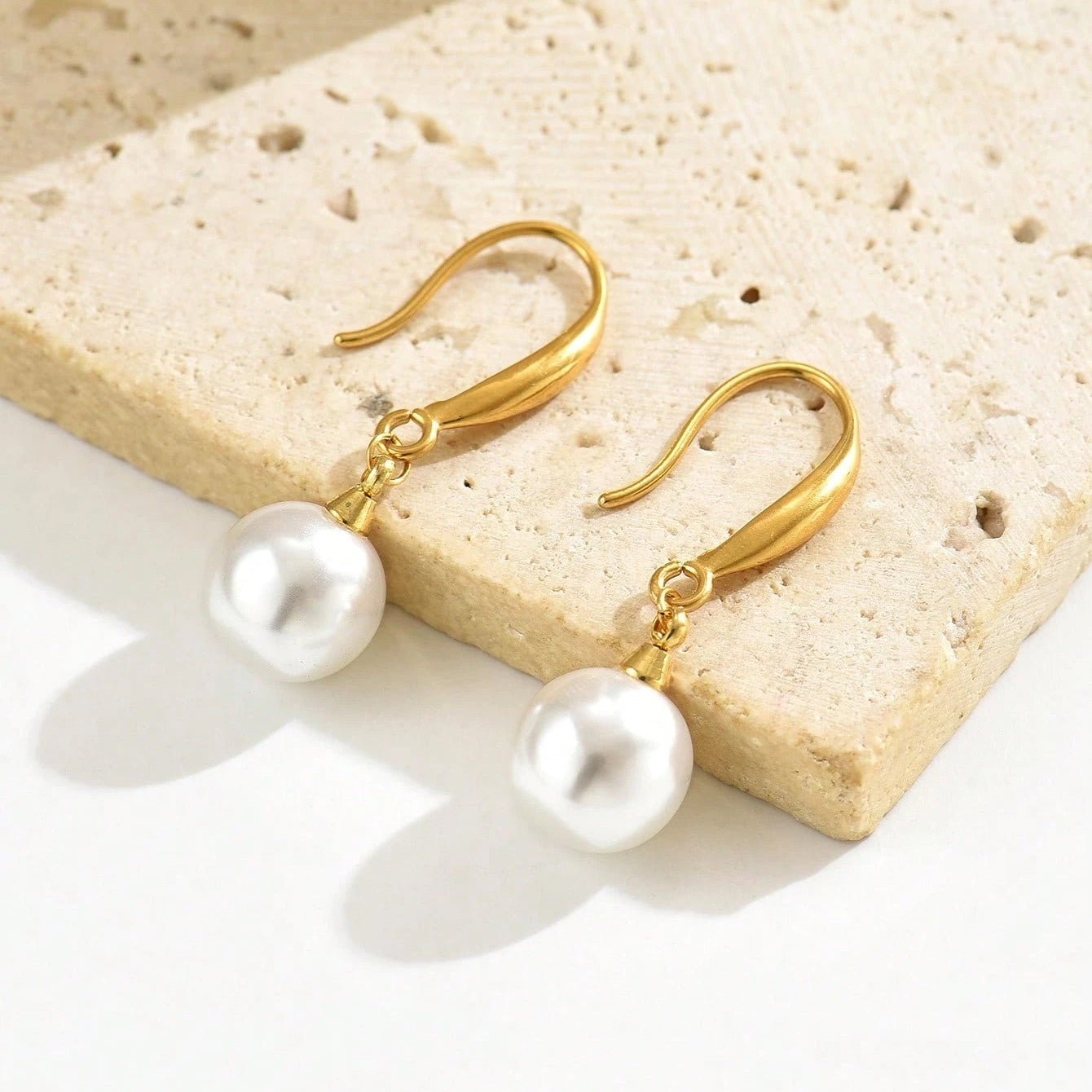 Alba Pearl Earrings - Gold - 3