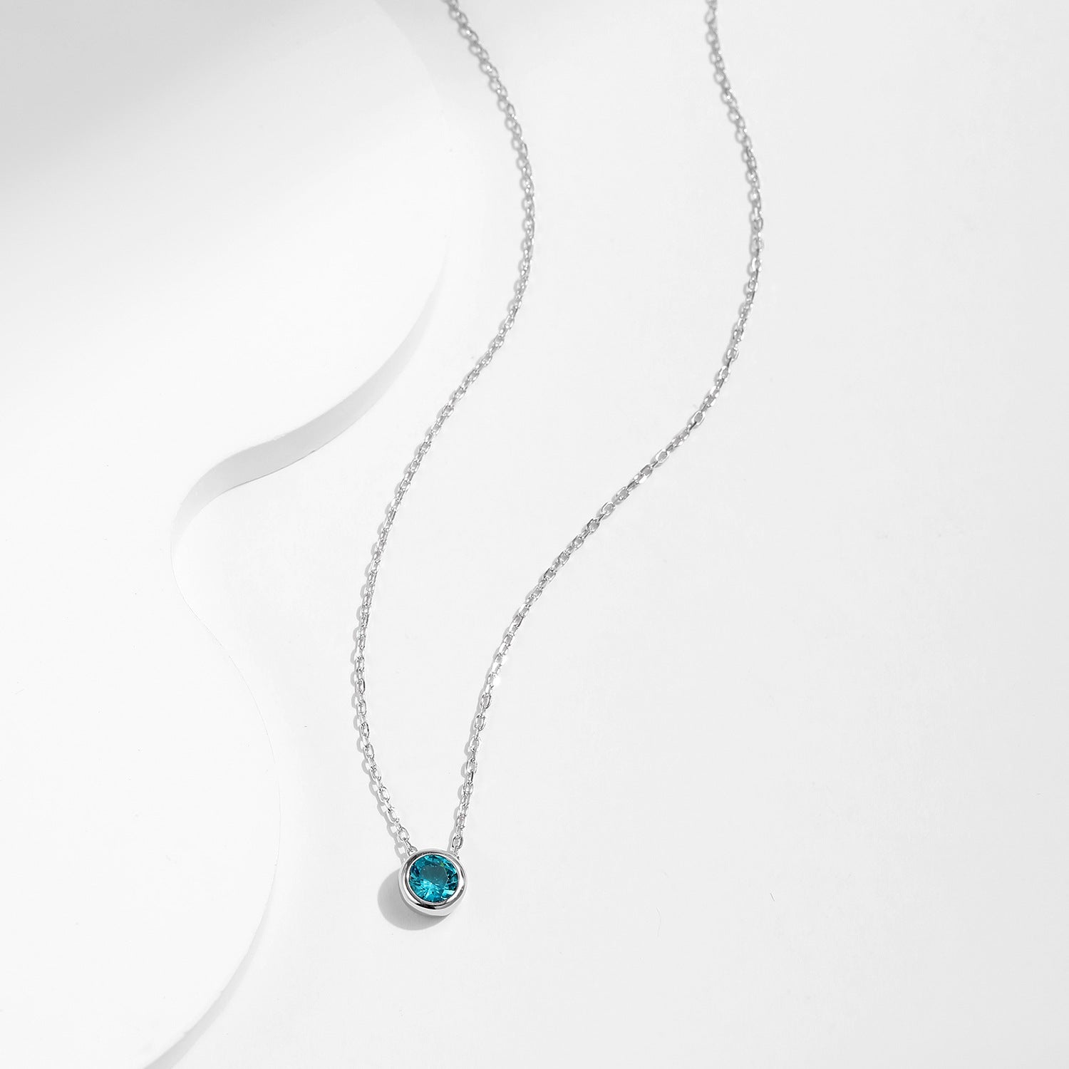 Amira Silver Pendant Necklace - NAVALLI
