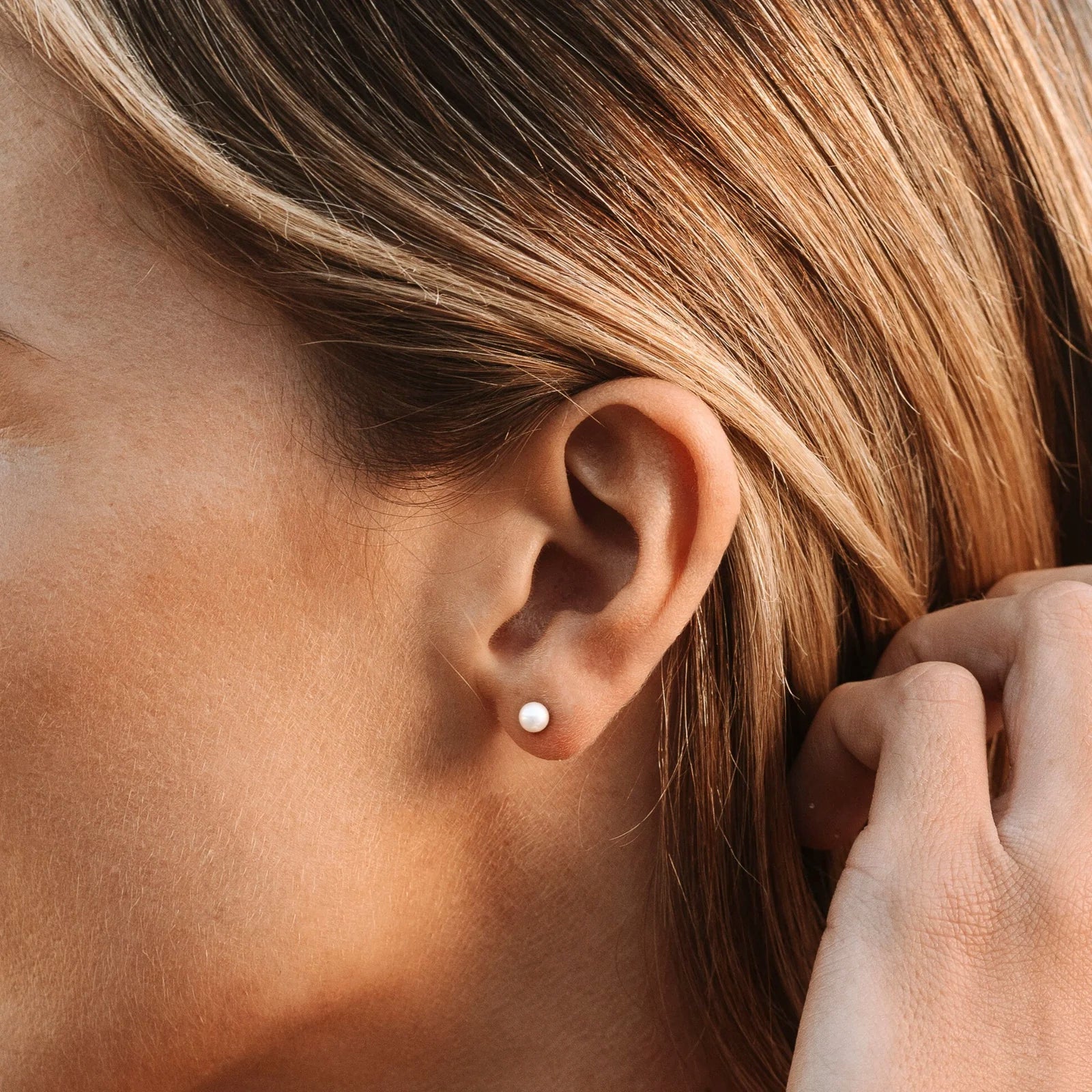 Aria Pearl Studs - 1