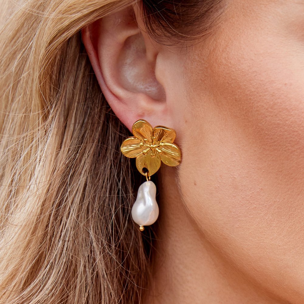 Arielle Pearl Earrings - NAVALLIEarrings