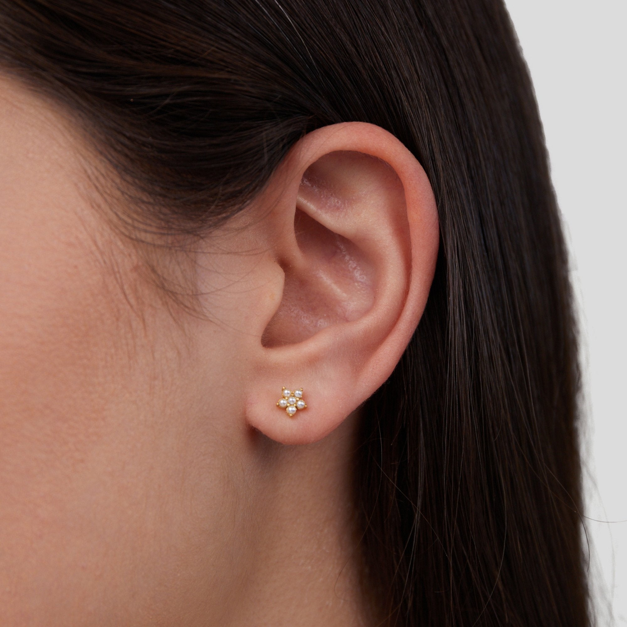 Blooming Pearl Petal Earrings - Earrings - 1