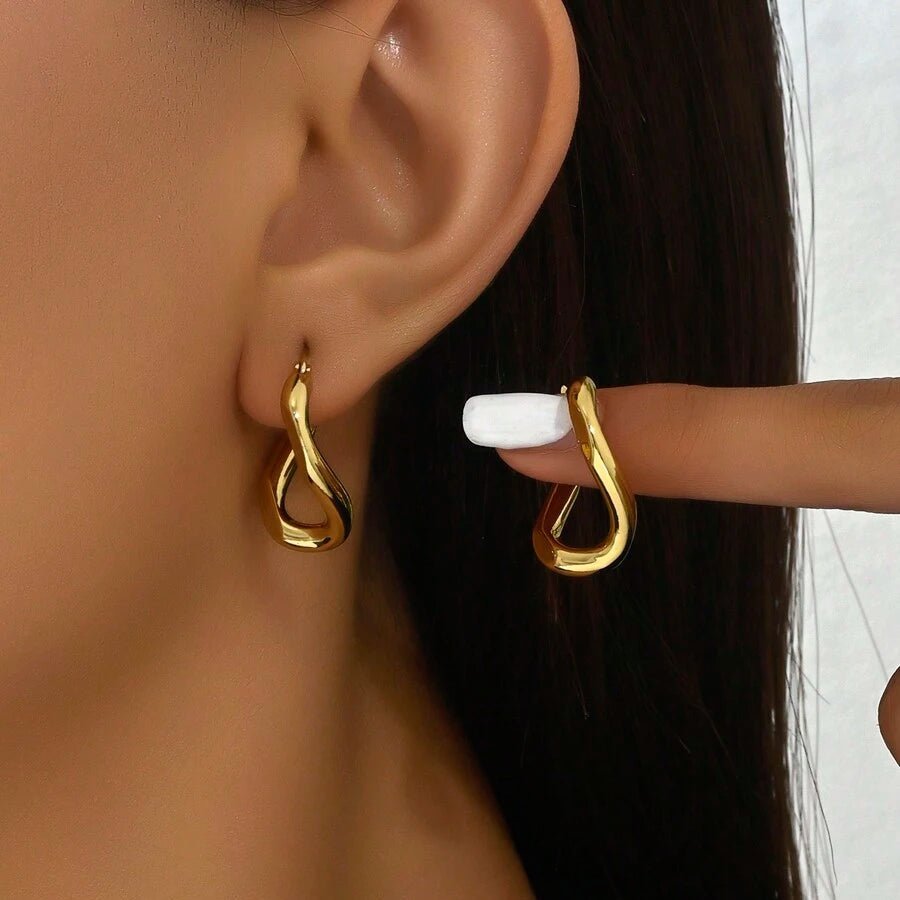 Cleo Hoop Earrings - Gold - 1