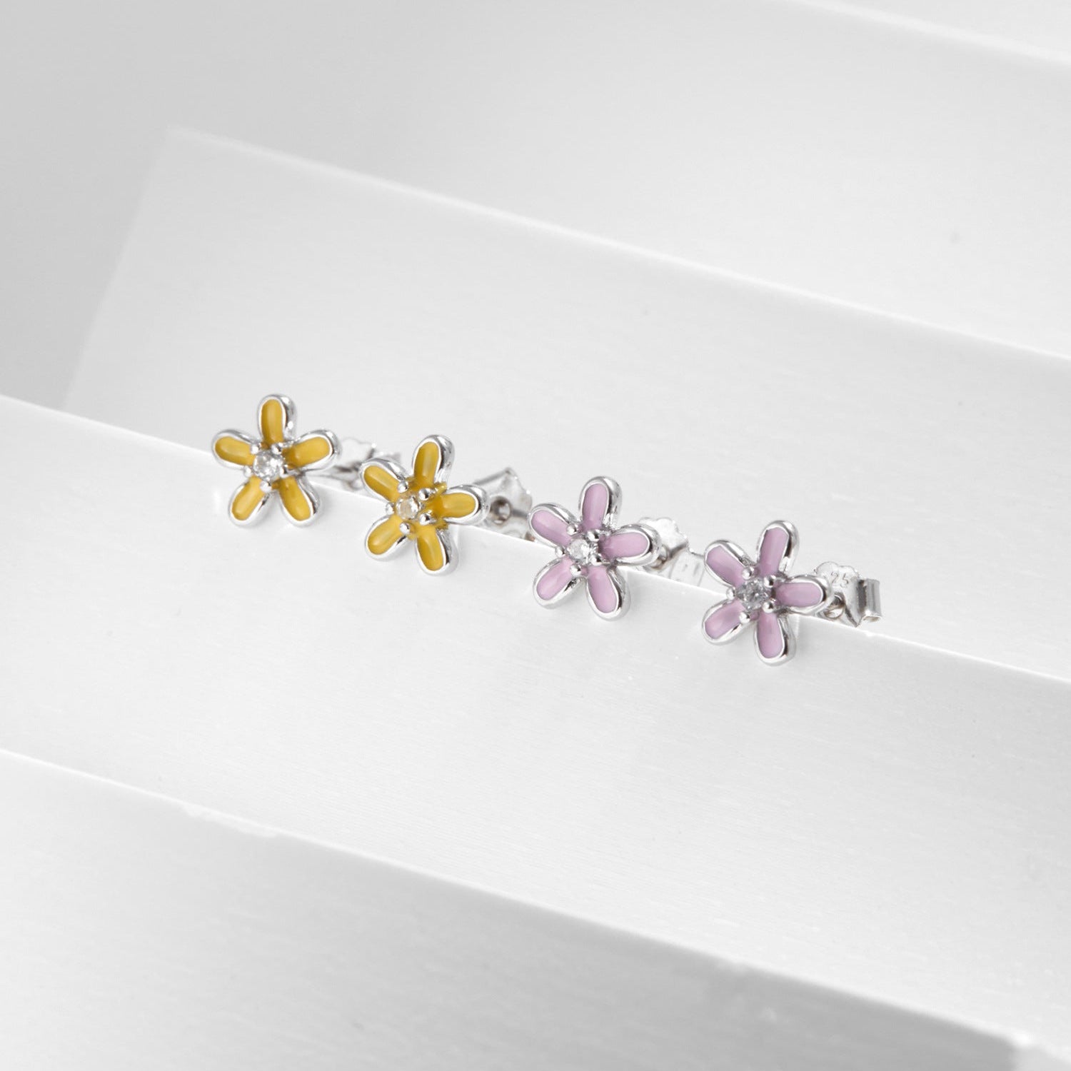 Daisy Sterling Silver Studs - NAVALLI