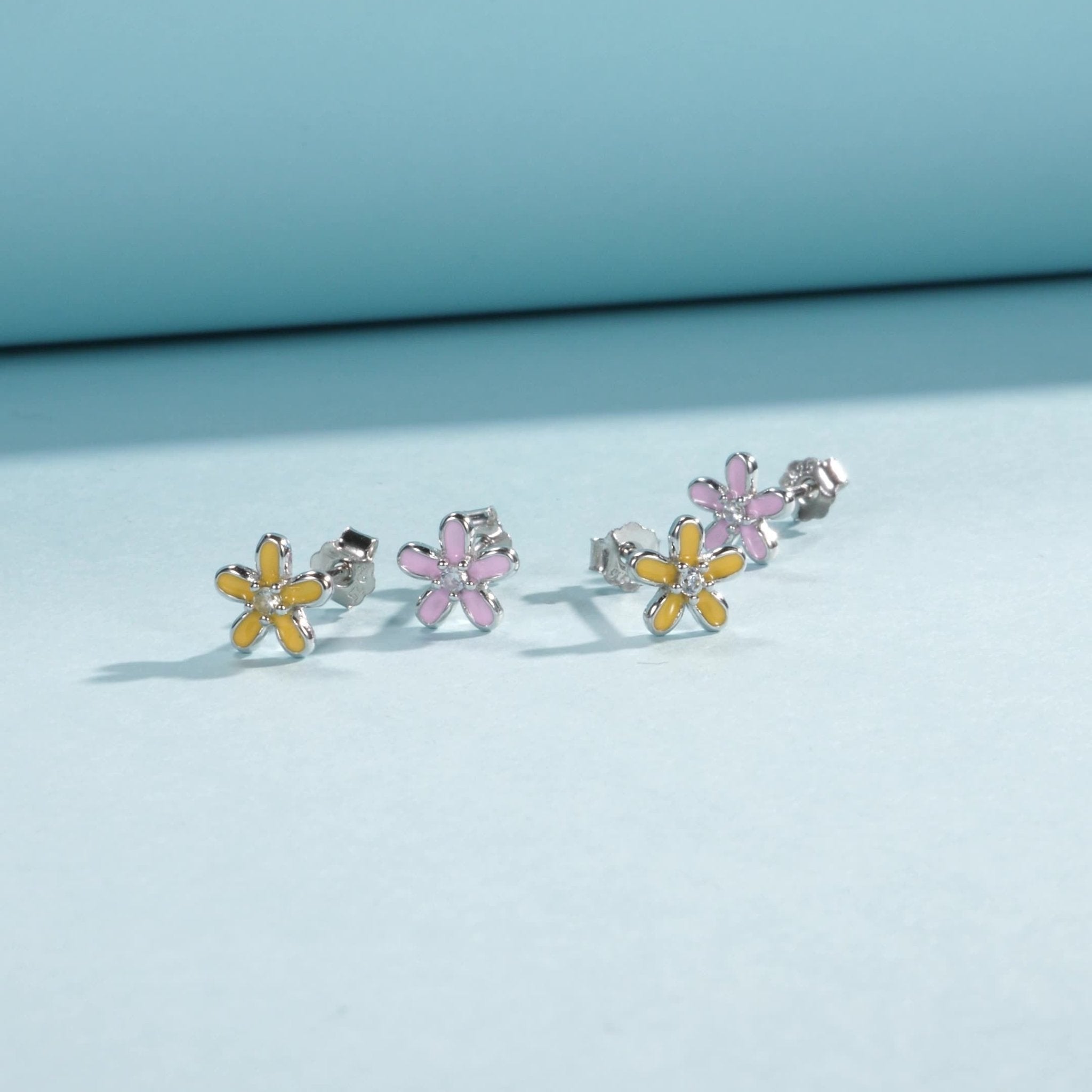 Daisy Sterling Silver Studs - Yellow - 6