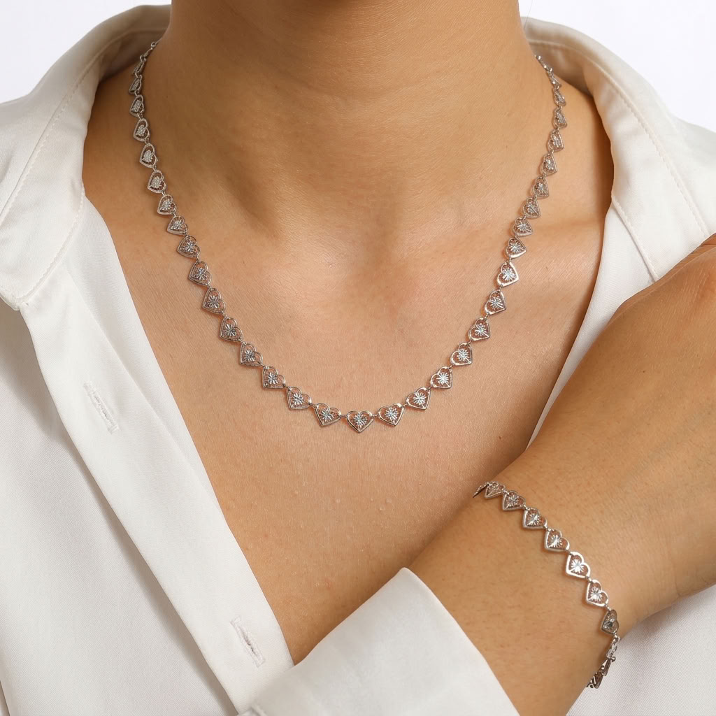 Cora Silver Heart Jewelry Set