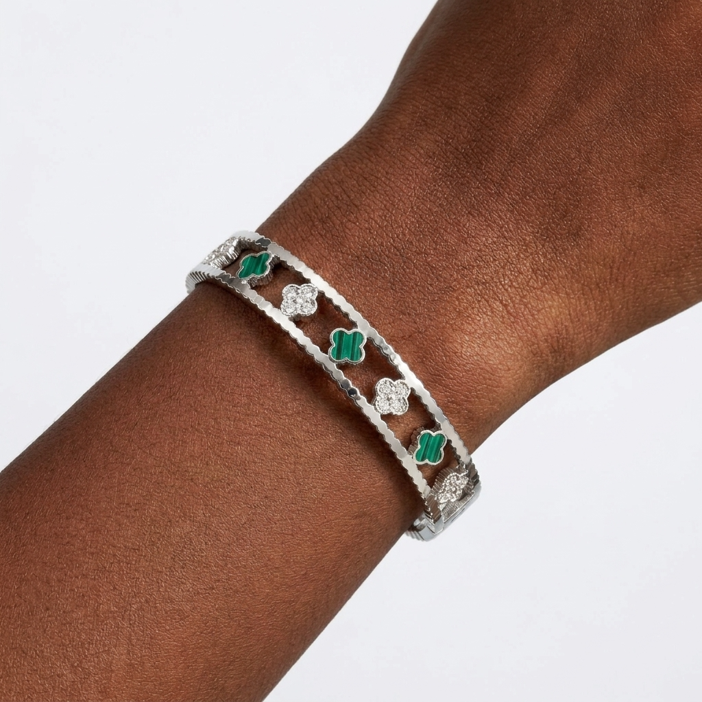 Sylvia Clover Bangle