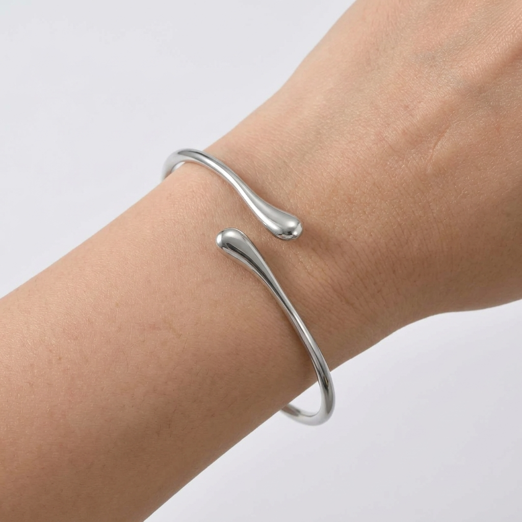 Mila Silver Cuff