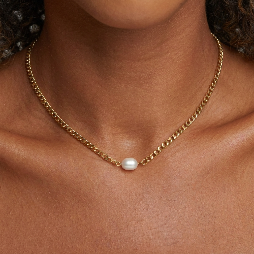 Junia Pearl Necklace