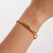 Aria Gold Bangle