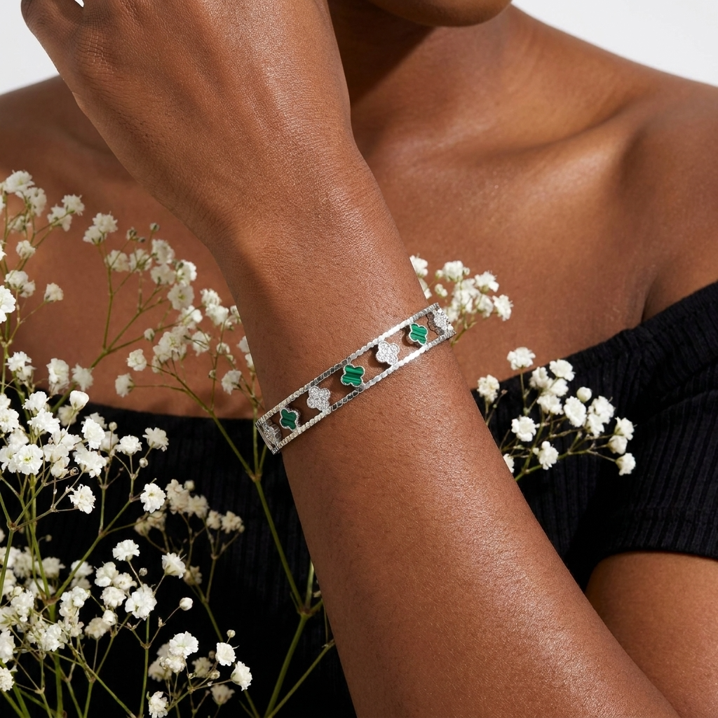 Sylvia Clover Bangle