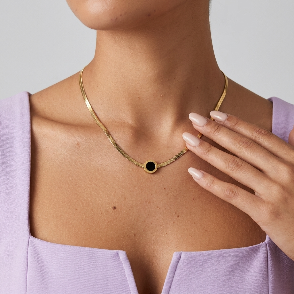 Noir Bloom Pendant