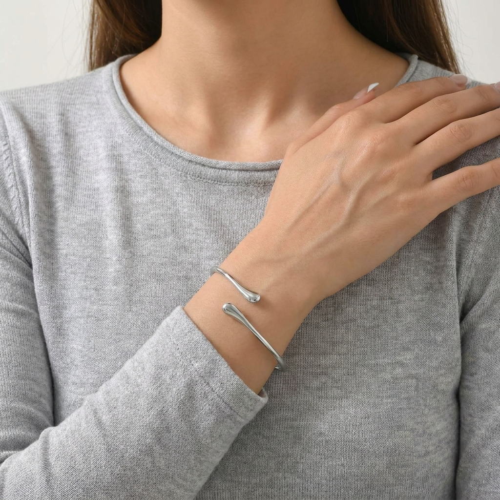Mila Silver Cuff