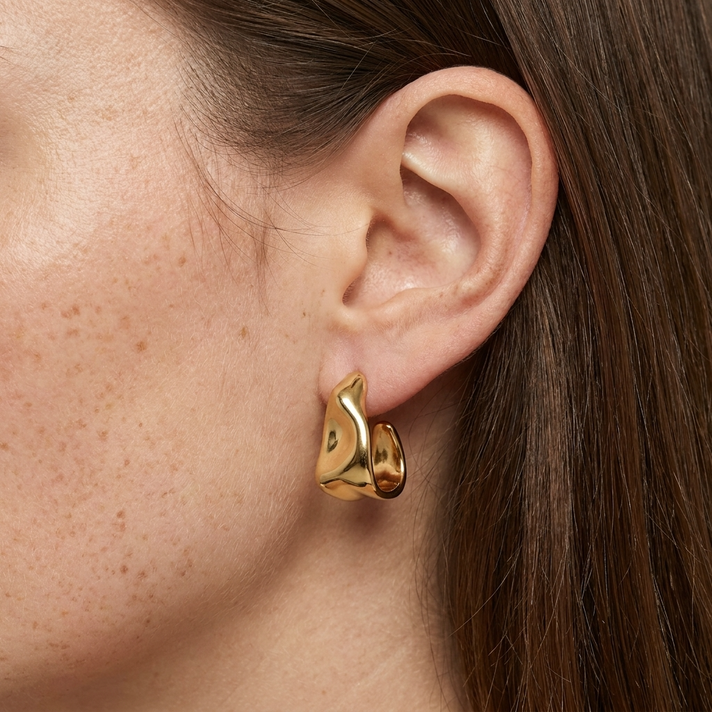 Chloe Gold Wavy Hoops