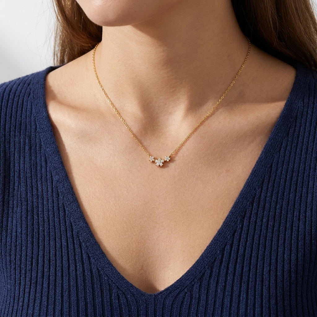 Petite Daisy Trio Necklace