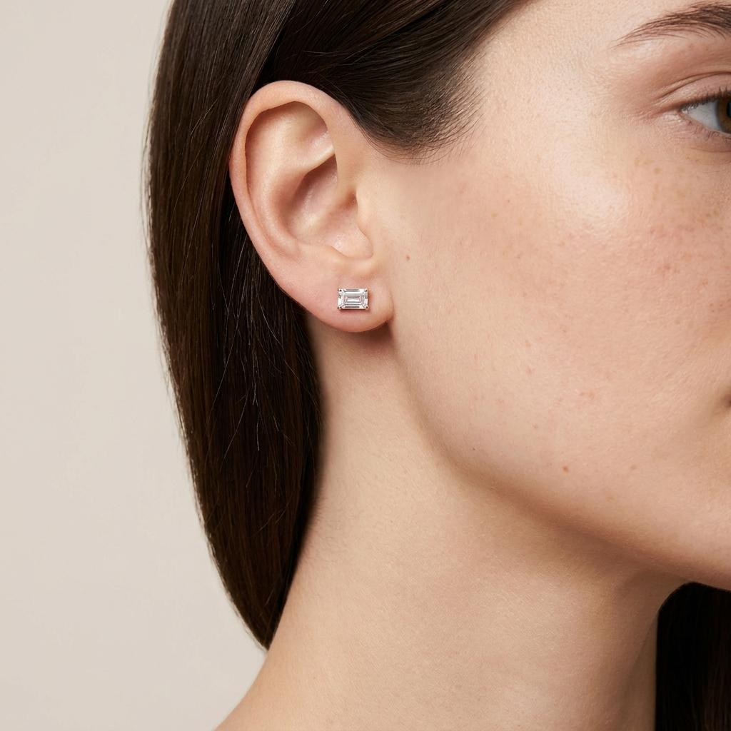 Mila Silver Stud Earrings