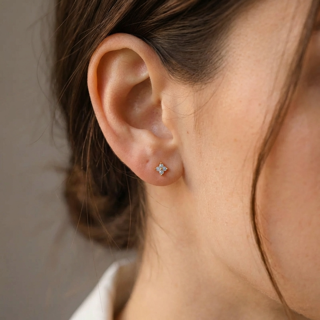 Noa Crystal Stud Earrings