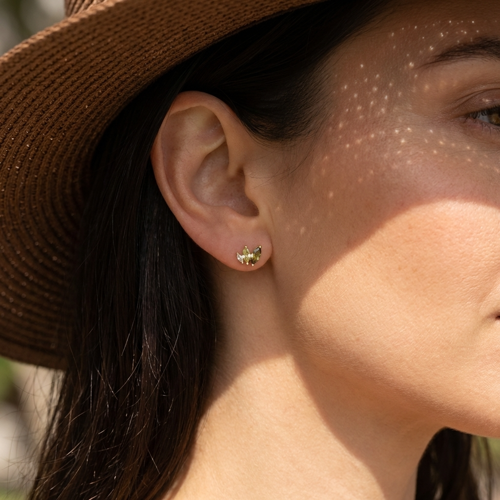 Yara Crystal Leaf Earrings