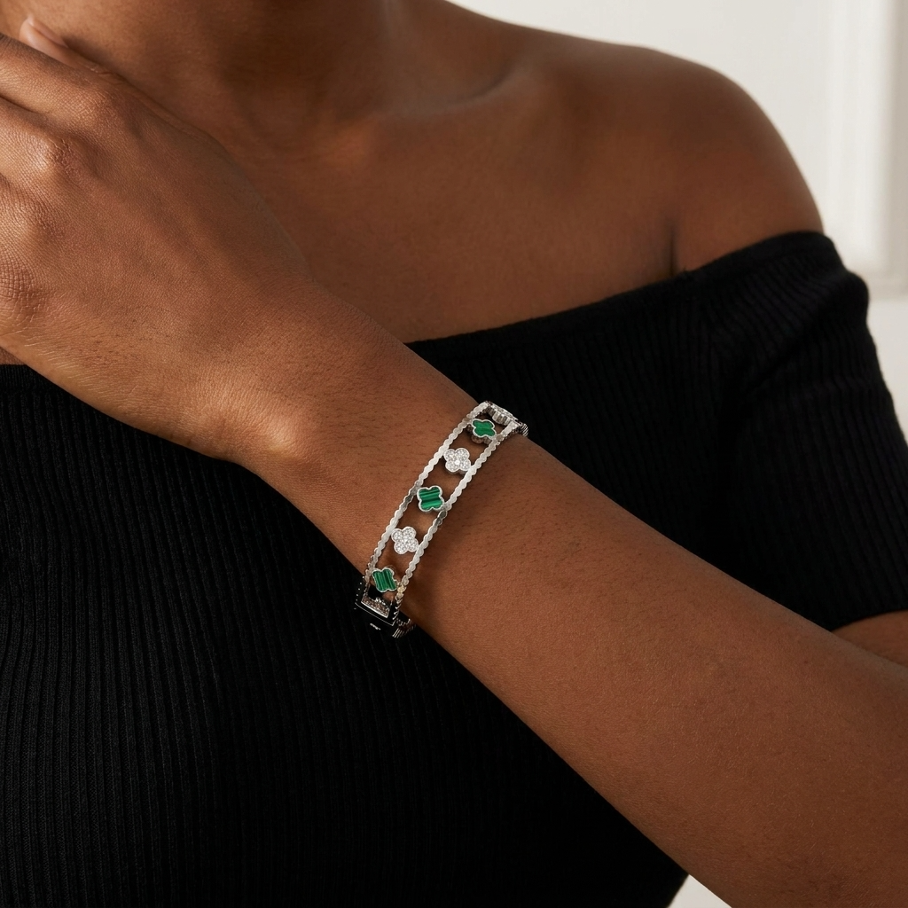 Sylvia Clover Bangle