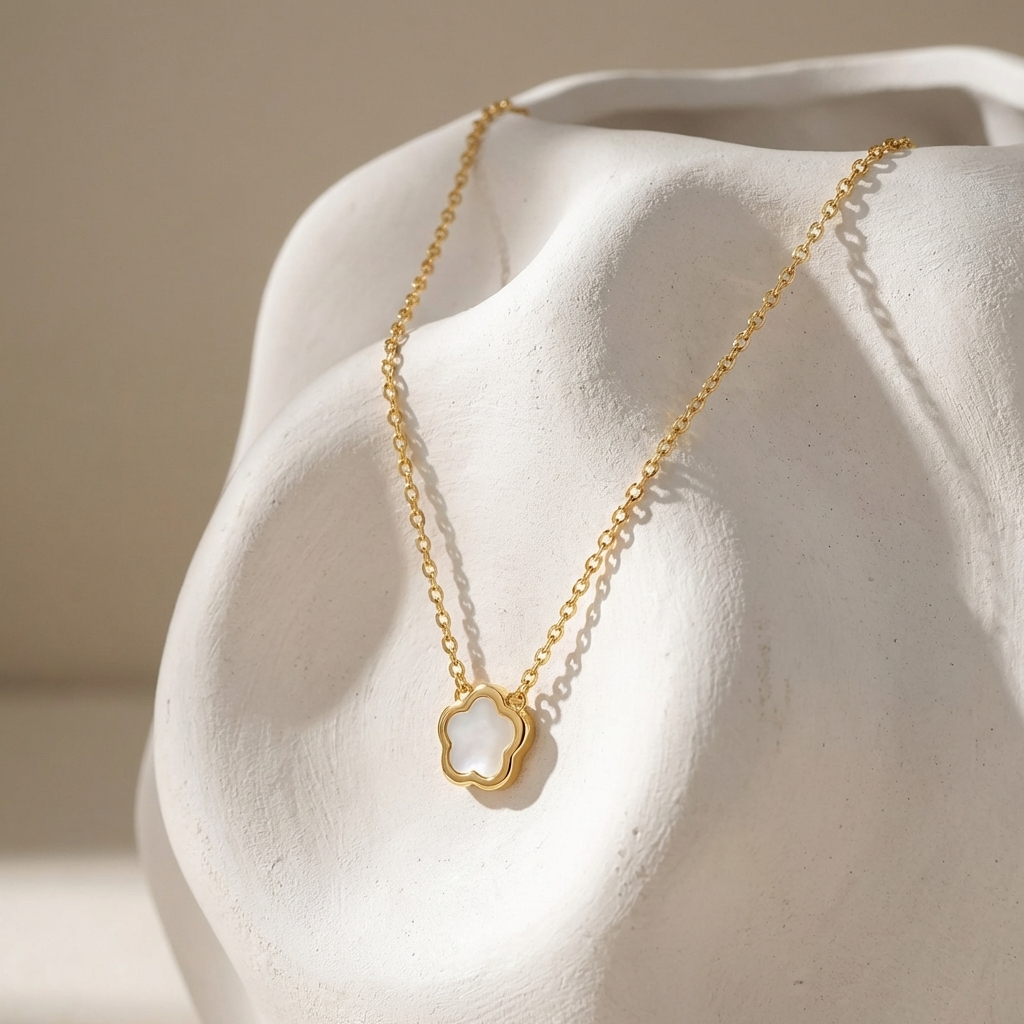 Amélie Clover Necklace