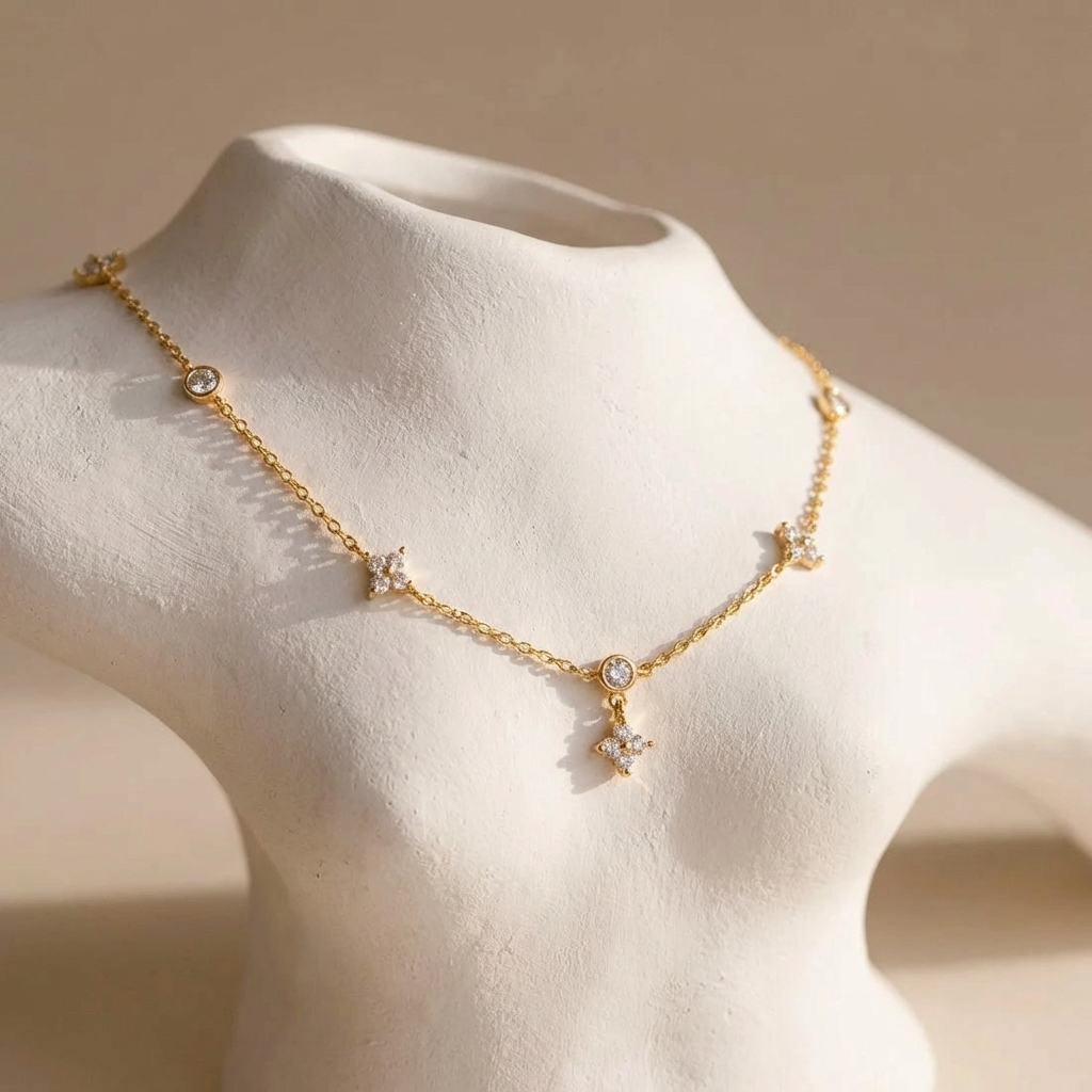 Vera Dainty Necklace