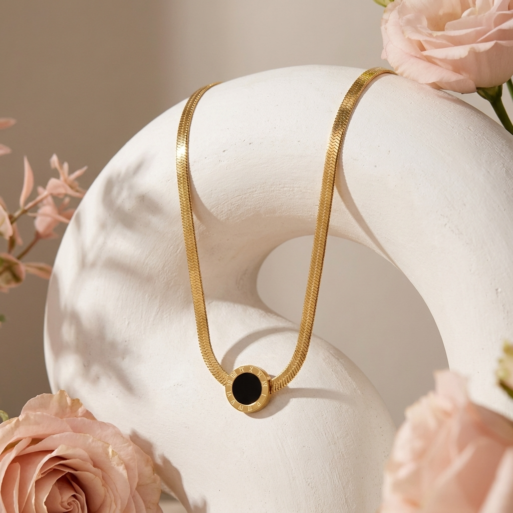 Noir Bloom Pendant
