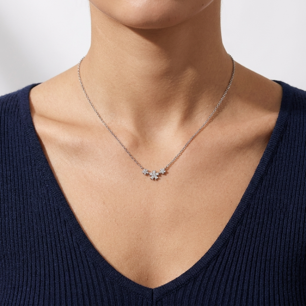 Petite Daisy Trio Necklace
