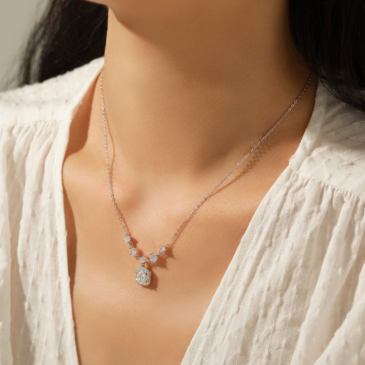 Elodie Silver Pendant Necklace - NAVALLI