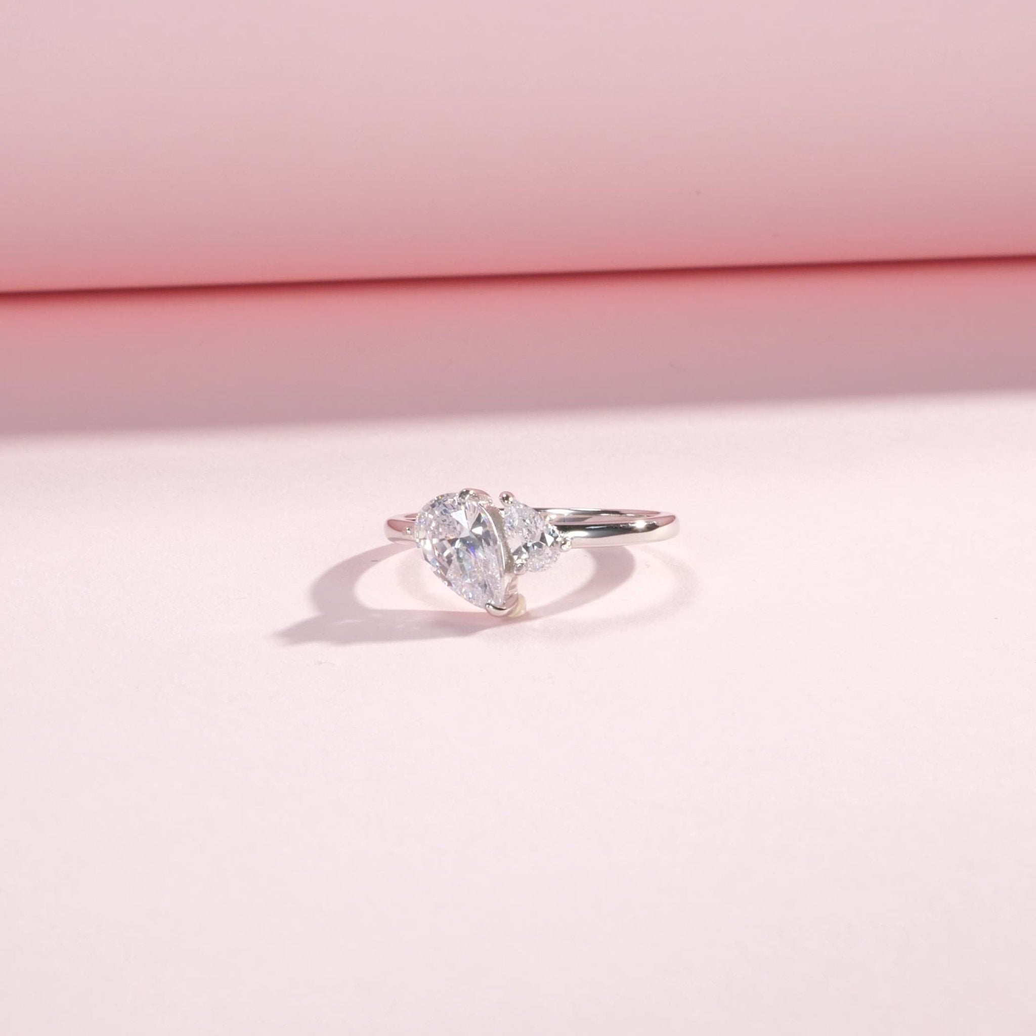 Inaya Silver Ring - NAVALLI