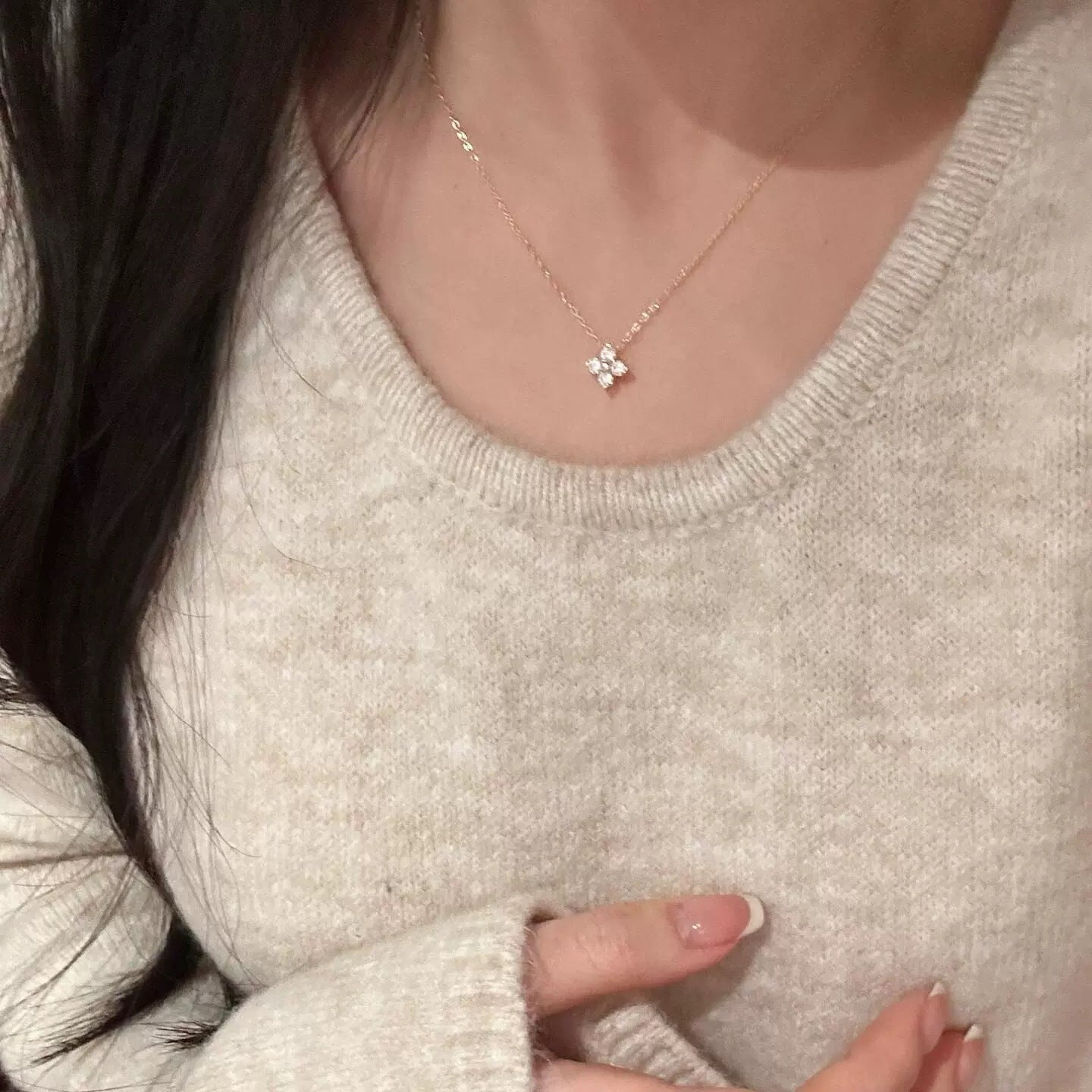 Isla Spark Pendant Necklace - Necklace - Gold - 2