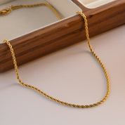 Isla Twist Chain Necklace - Gold - 3