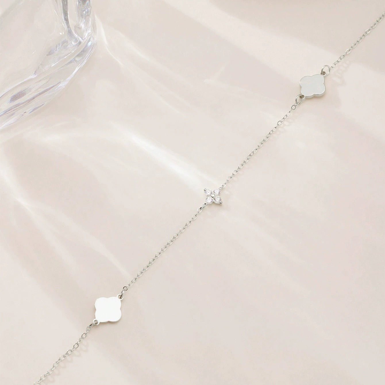 Naya Crystal Clover Necklace - Necklaces - Gold - 2