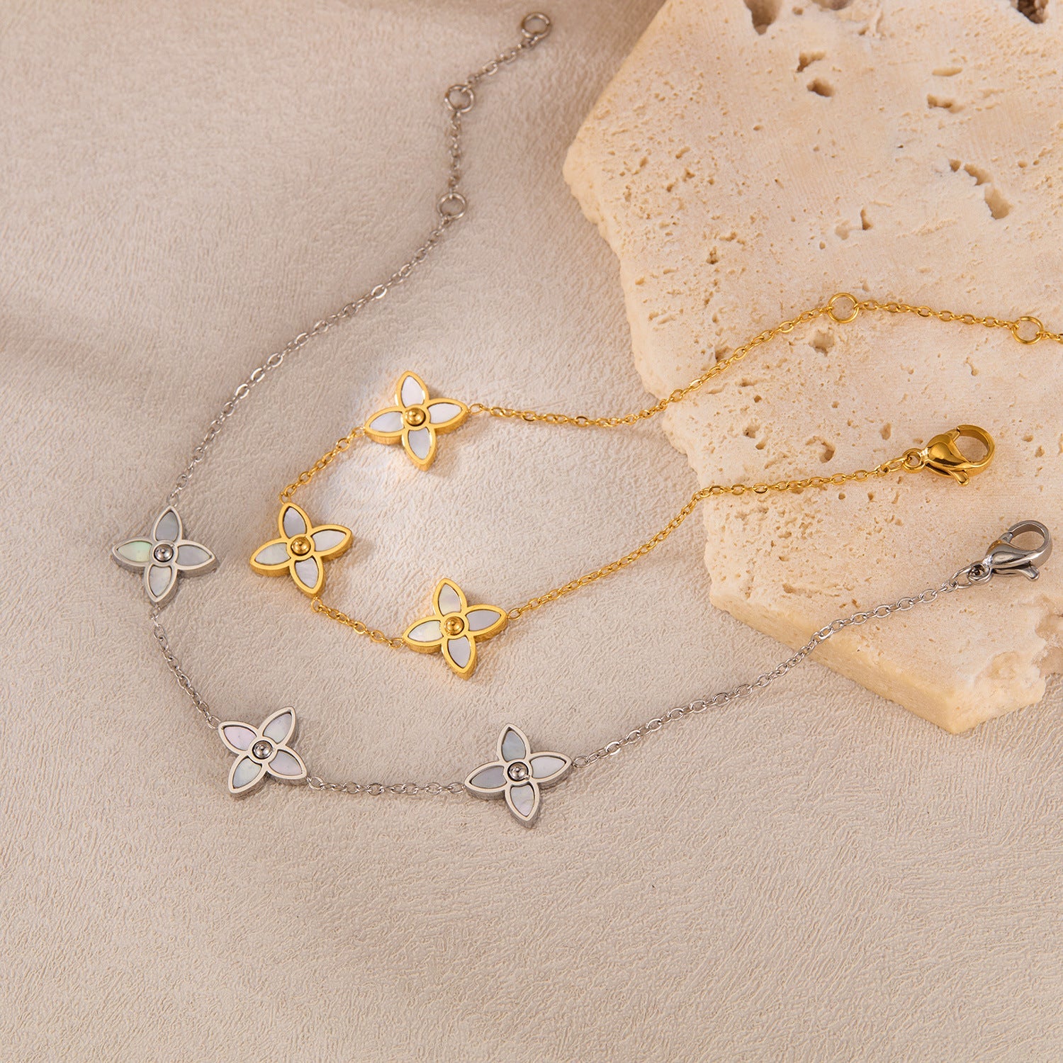 Nia Clover Bracelet - Silver - 6