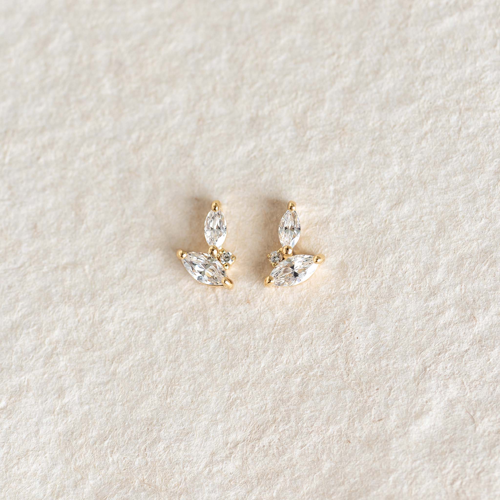 Nina Leaf Stud Earrings - Jewelry - 2