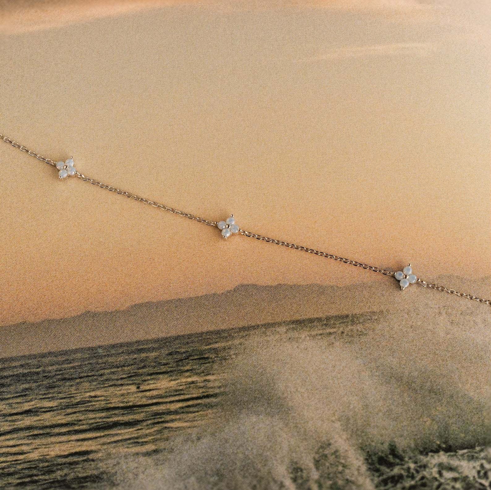 Noa Clover Necklace - Platinum - 6