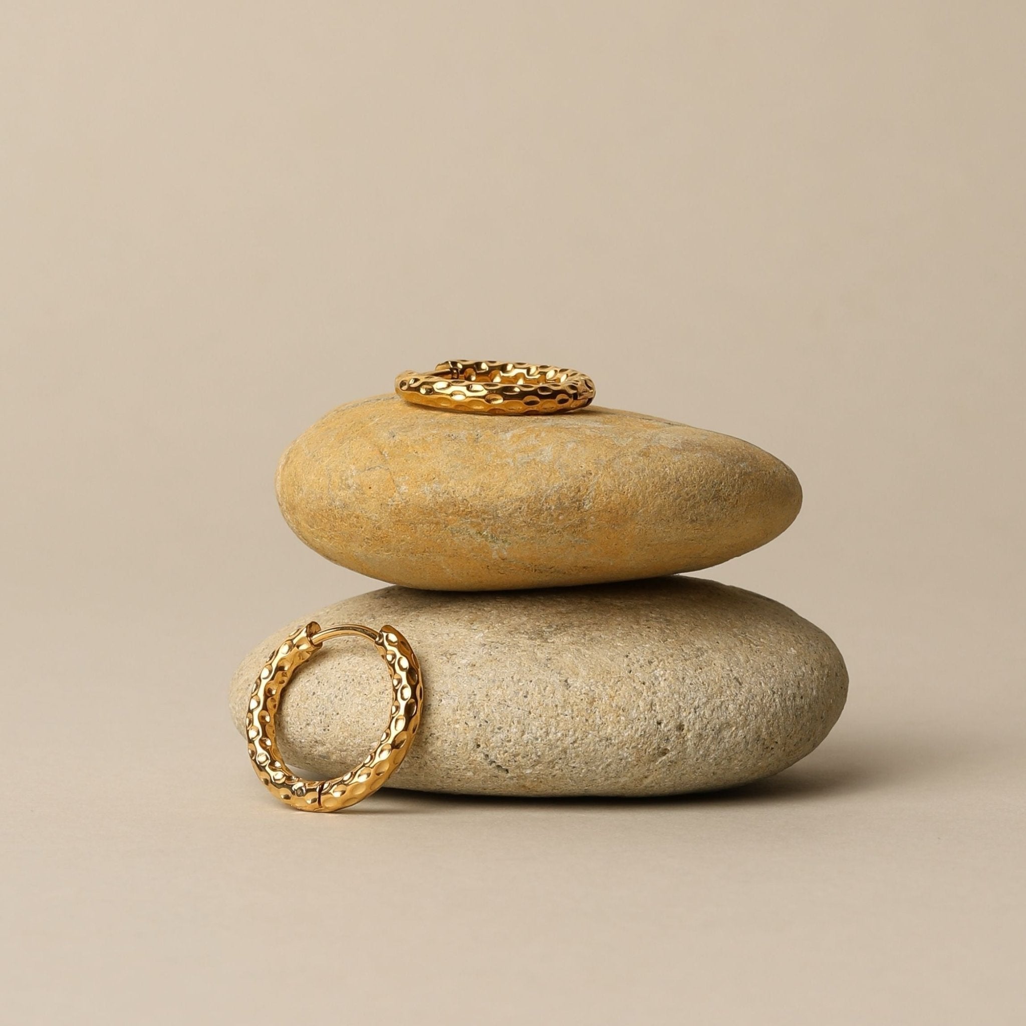 Noa Hoop Earrings - Earrings - Gold - 2