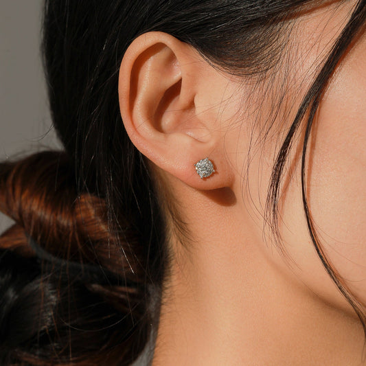 Noor Silver Stud Earrings - NAVALLI