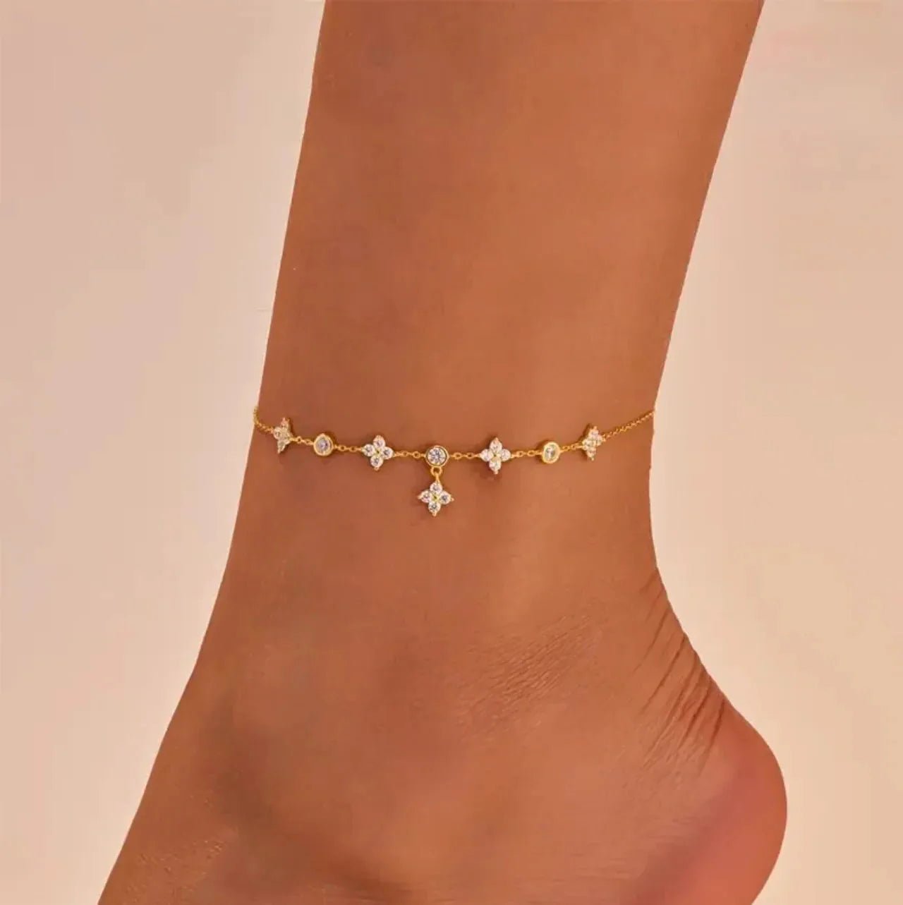 Ophelia Sparkling Clover Anklet - Anklets - Gold - 1