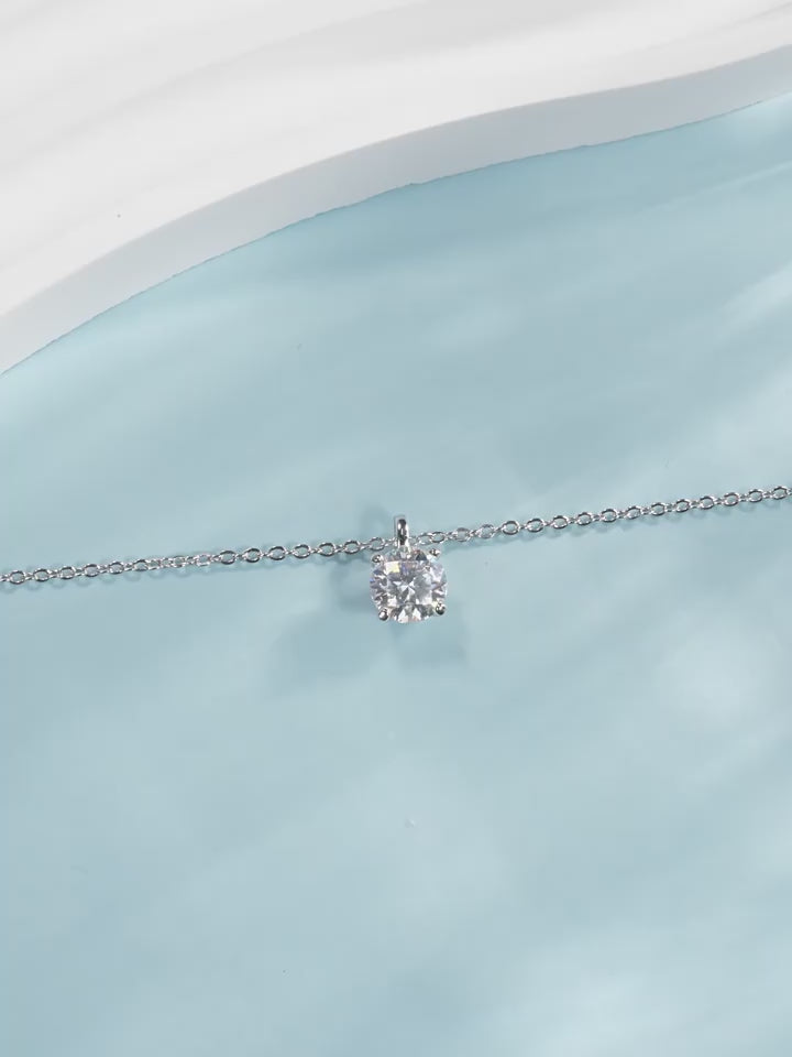 Elara Silver Pendant Necklace