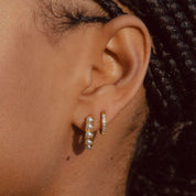 Sage Pearl Huggies - pair of earrings - Silver - 7