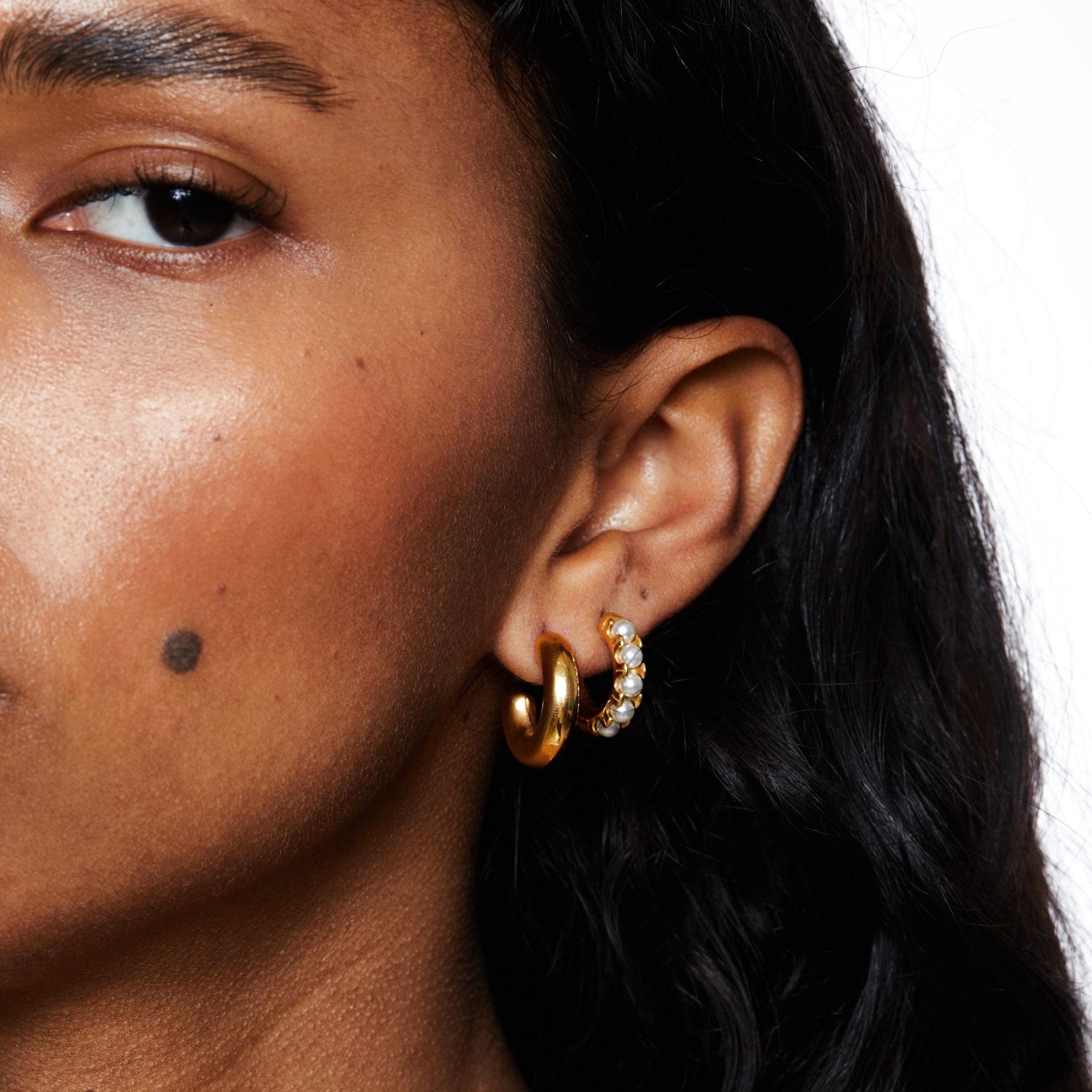 Sage Pearl Huggies - pair of earrings - Silver - 5