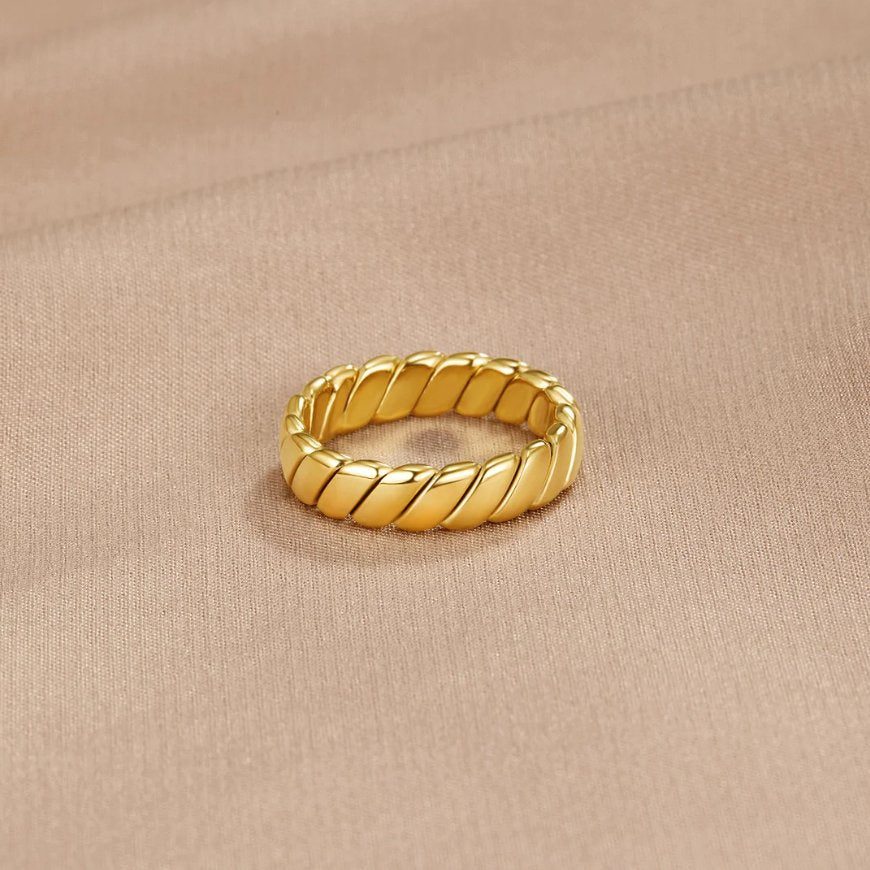 Sienna Infinity Ring - NAVALLIRing