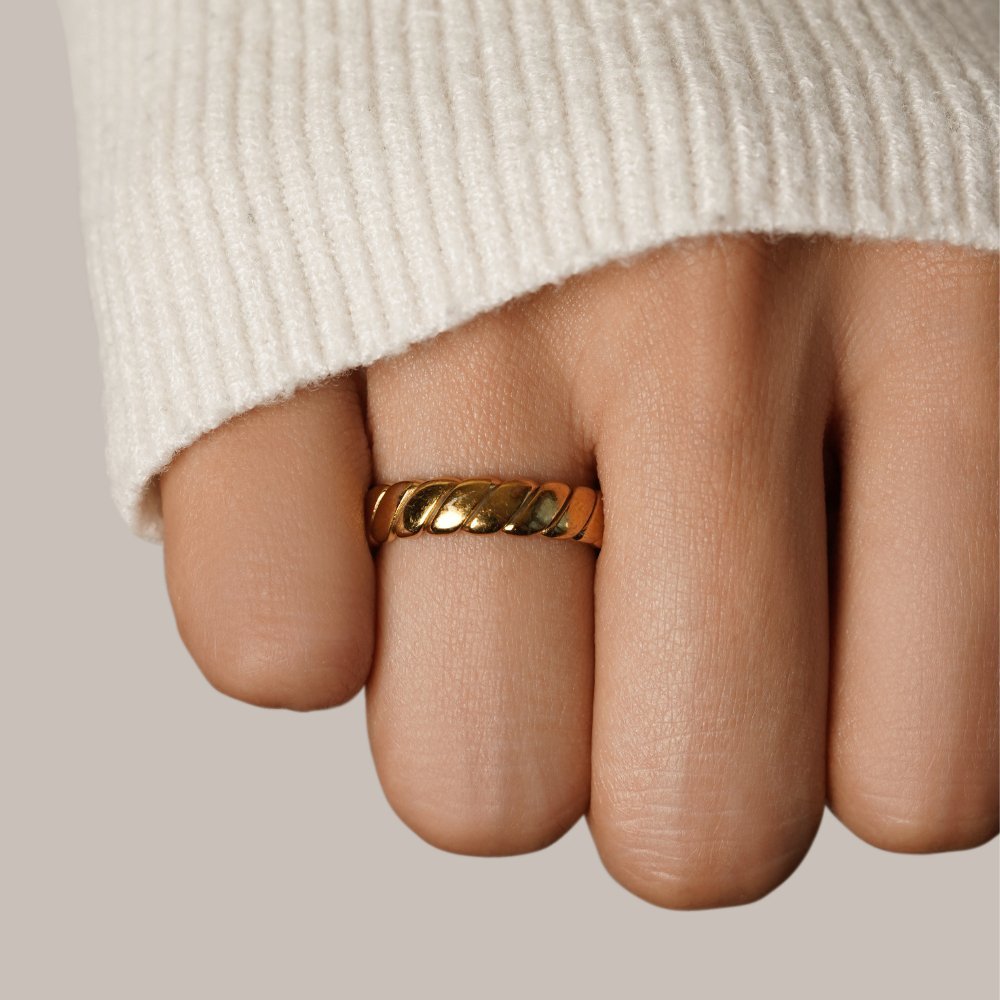 Sienna Infinity Ring - NAVALLIRing