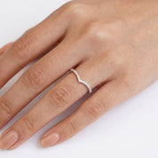 Hand wearing Navalli silver crystal chevron ring Soline on the ring finger
